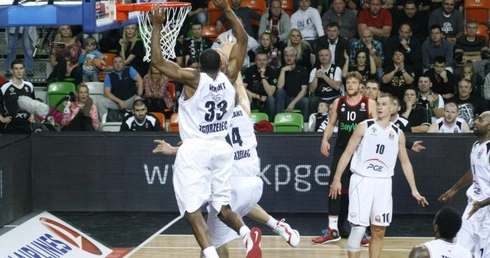 Trzy porażki i wreszcie zwycięstwo