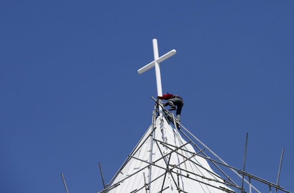 Caritas buduje setki domów dla ofiar tajfunu