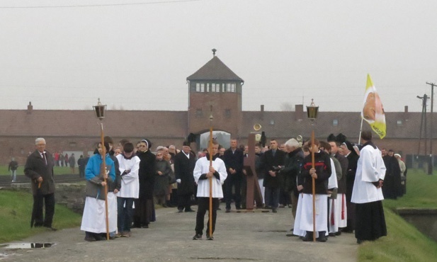 Droga Krzyżowa w KL Birkenau