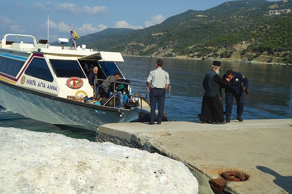 Dafni to oficjalna przystań Świętej Góry