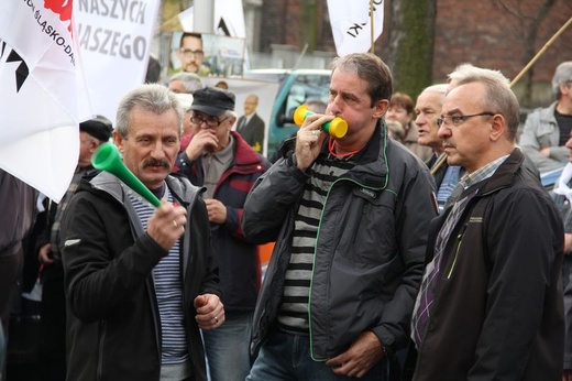 Emeryci górniczy protestowali