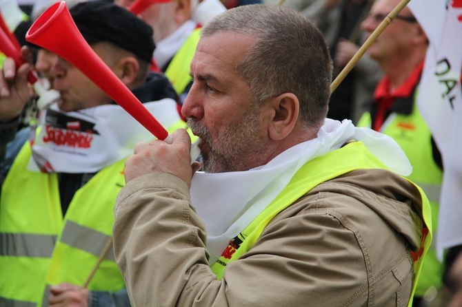 Emeryci górniczy protestowali