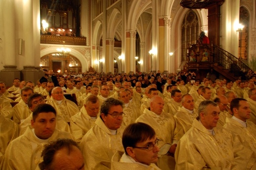 Modlimy się o nagrodę w niebie dla Biskupa Jana Chrapka - fragment podziękowania wypowiedzianego przez bp. Tomasika