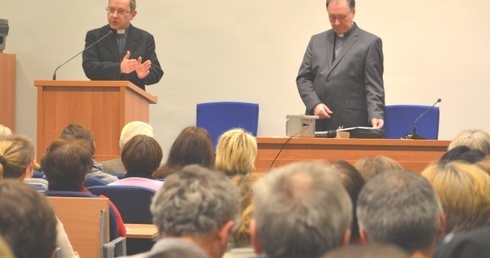 Posłańcy i oszczercy