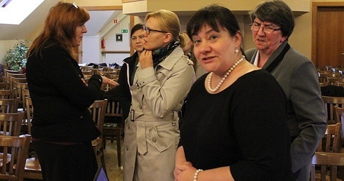 Teresa Jadczak-Szumiło (z prawej) i Małgorzata Klecka (pierwsza z lewej) były gośćmi bielskiej konferencji o FAS