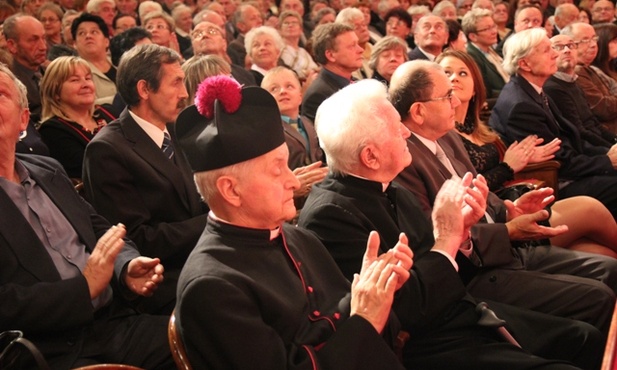 W gronie laureatów Cieszynianek byli także: ls. prał. Alojzy Zuber i ks. ka. Leopold Zielasko