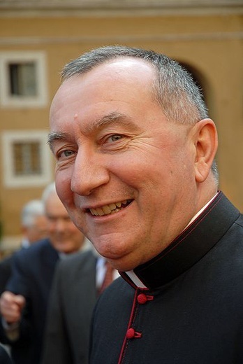 Kard. Parolin: w Kolumbii papież będzie chciał pomóc w pojednaniu