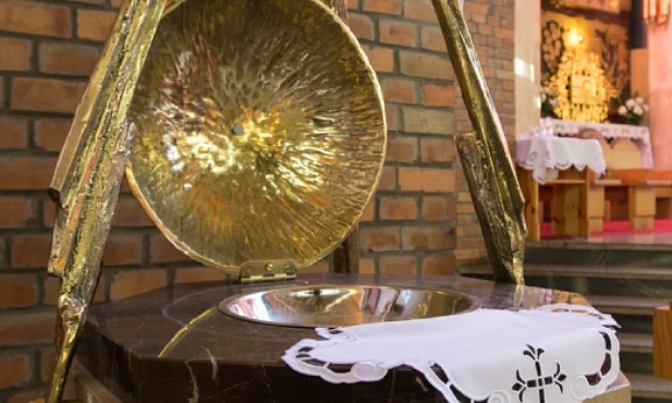 Katechiści pomogą w przygotowaniu chrzestnych