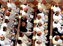 Włochy: biskupi wyrażają wdzięczność księżom