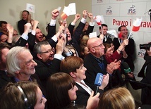 W krakowskim sztabie  Marka Lasoty sondażowe wyniki przyjęto brawami i okrzykami radości