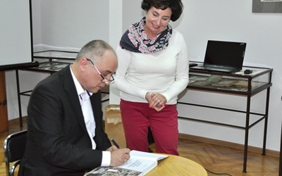 Bogusław Szwedo podczas promocji swojej najnowszej książki