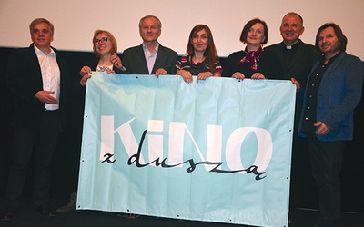 – To jedyny festiwal, na którym zobaczyć można filmy   do głębi poruszające dusze  – mówiła Ewa K. Czaczkowska, prezes fundacji Areopag XXI (trzecia z prawej)