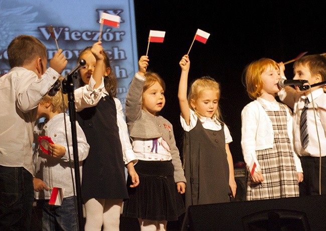Wieczór Pieśni Legionowych i Partyzanckich