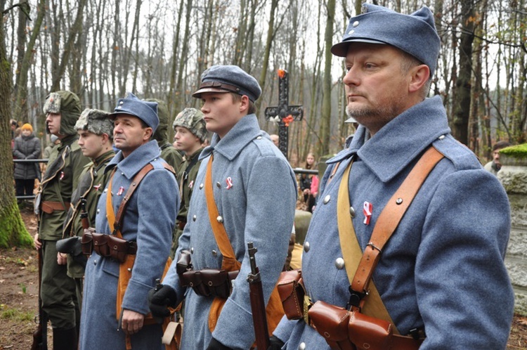 Sterkowiec, Msza św. za poległych