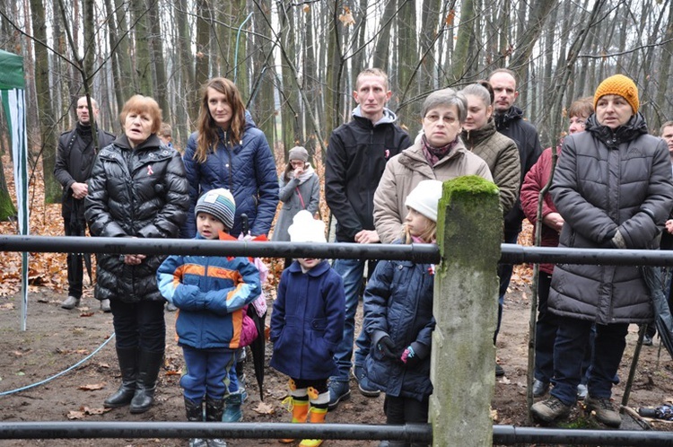 Sterkowiec, Msza św. za poległych