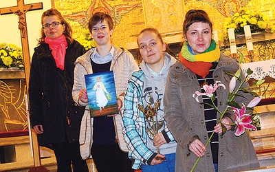  Agnieszka, Ania, Aneta i Ewa w Szczawnie przystąpiły do Ruchu Czystych Serc