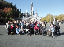 Członkowie PTSR  w Radomiu niedawno wrócili z pielgrzymki  do Lourdes