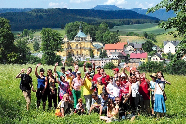  Ekipa z ośrodka na wyjeździe w Wambierzycach 