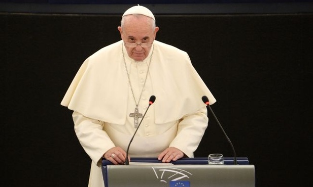 Papież apeluje w Radzie Europy o pokój
