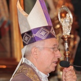 Komandoria z Gwiazdą dla bp. Andrzeja F. Dziuby