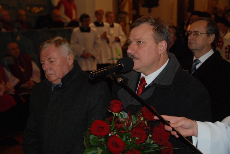 Komandoria z Gwiazdą dla bp. Andrzeja F. Dziuby