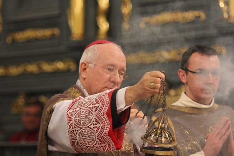 Komandoria z Gwiazdą dla bp. Andrzeja F. Dziuby