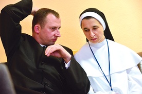  Ks. Rafał Masztalerz i s. Wirginia Mielcarek współpracują przy dziełach ewangelizacyjnych w diecezji