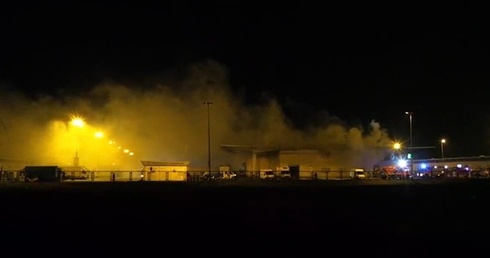 Pożar hali targowej koło Warszawy