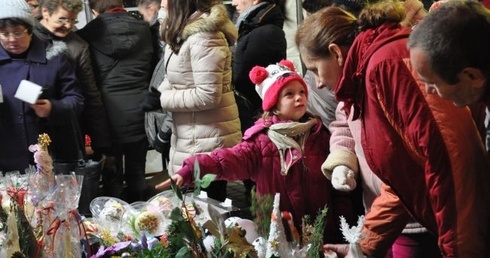 Kiermasz z miłością