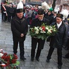 Podczas składania kwiatów pod tablicami upamiętniającymi tych, którzy zginęli pod ziemią, w niejednym oku zakręciła się łza