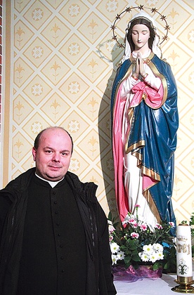  Ks. Zbigniew Wądrzyk, odpowiedzialny za gdańską Szkołę Nowej Ewangelizacji, w kościele MB Gwiazdy Morza w Sopocie