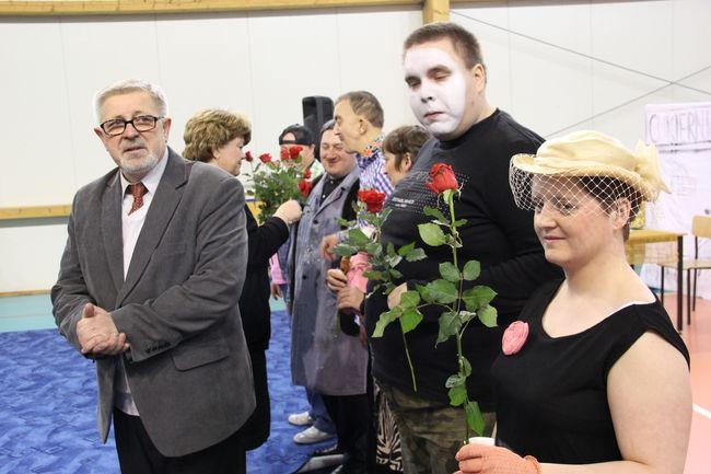 Spektakl "Nie omiń mnie"