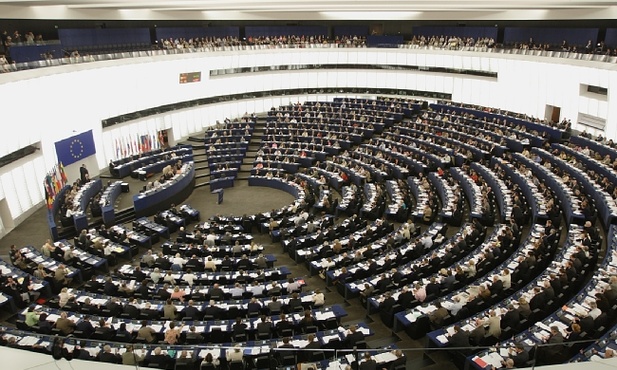 O "cichej wojnie" w Parlamencie Europejskim