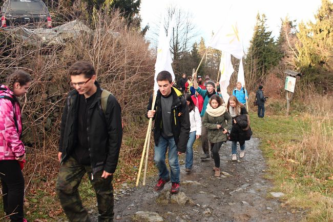 Przekazanie znaków ŚDM na Kopie Biskupiej