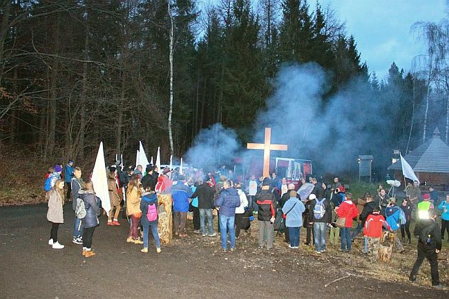 Przekazanie znaków ŚDM na Kopie Biskupiej