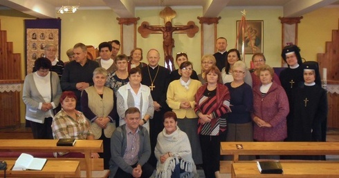 Maryja im w wierze przewodzi