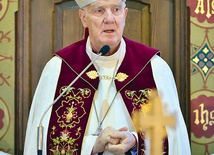 Uroczystym nieszporom przewodniczył biskup Ignacy Dec