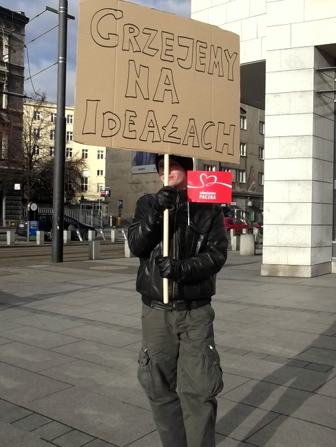 Konfesjonal przed Galerią Krakowską