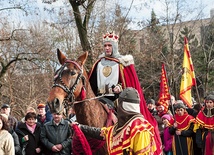 Jarosławski orszak wyróżnia się nie tylko liczbą uczestników, ale również pięknymi strojami