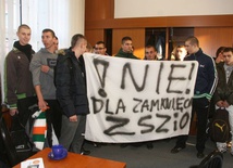 Zawodówka "wyleciała"