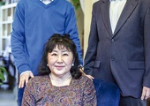  Zhenwen Liu wiele czasu spędza ze swoimi rodzicami chrzestnymi.  Są dla niego przewodnikami nie tylko na drodze wiary