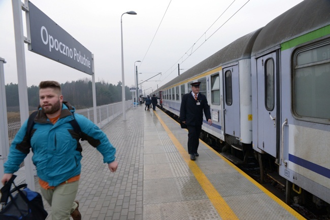 W połowie grudnia w Opocznie zaczął funkcjonować przystanek kolejowy na Centralnej Magistrali Kolejowej