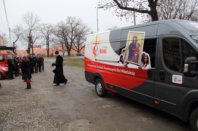 Przywitanie krzyża i ikony ŚDM w archidiecezji katowickiej