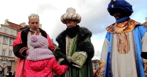 Trzej Królowie zapraszali na orszak