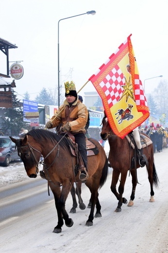 Nowa Ruda Słupiec - orszak - w drodze