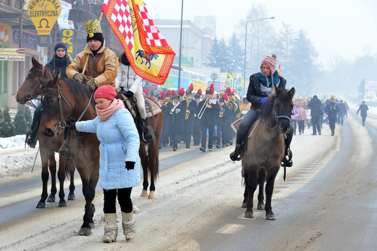 Nowa Ruda Słupiec - orszak - w drodze