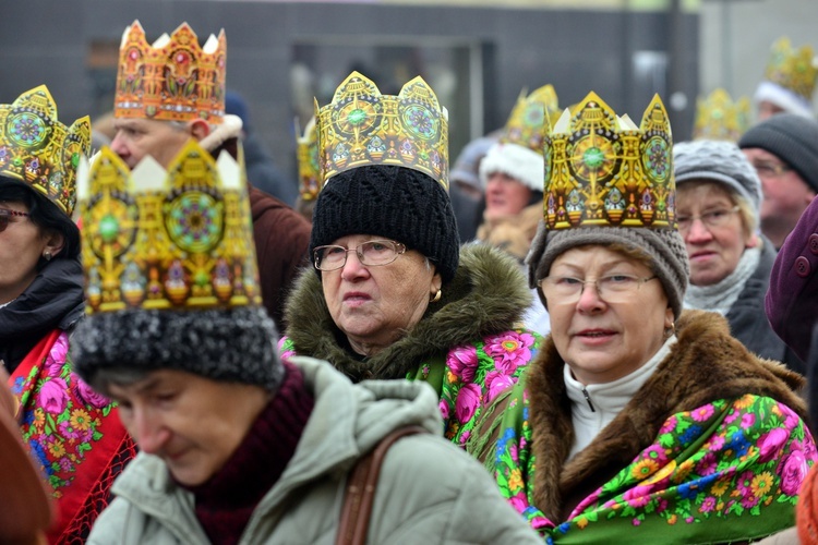 Nowa Ruda Słupiec - orszak - w drodze