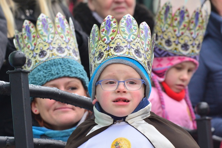 Nowa Ruda Słupiec - orszak - w drodze