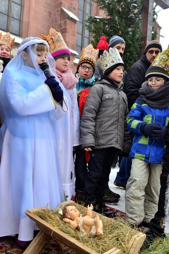 Nowa Ruda Słupiec - orszak - w drodze