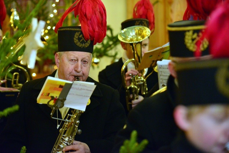 Nowa Ruda Słupiec - Orszak - Msza św.  